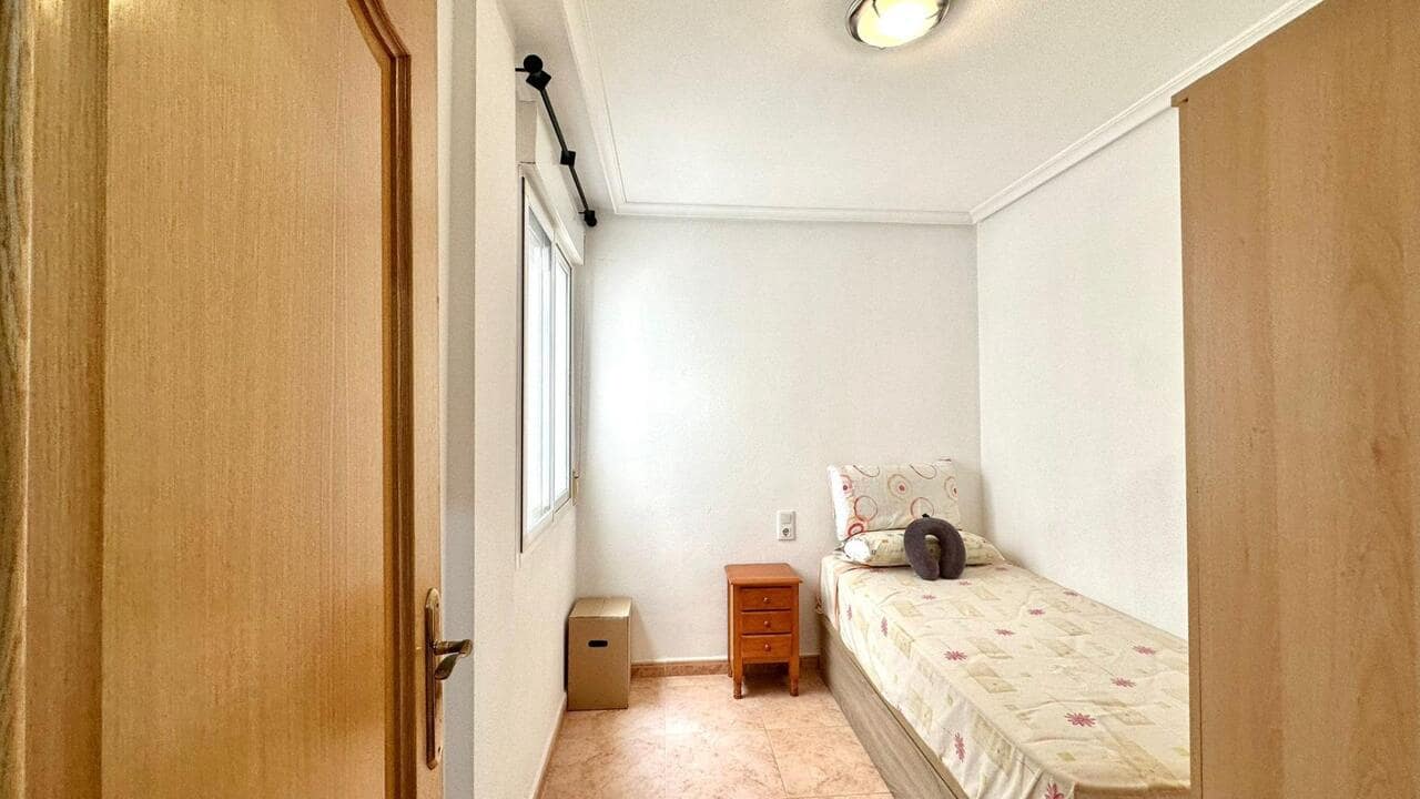 2 soveværelse Lejlighed til salg i Torrevieja med garage - € 139.900 (Ref: 9838208)