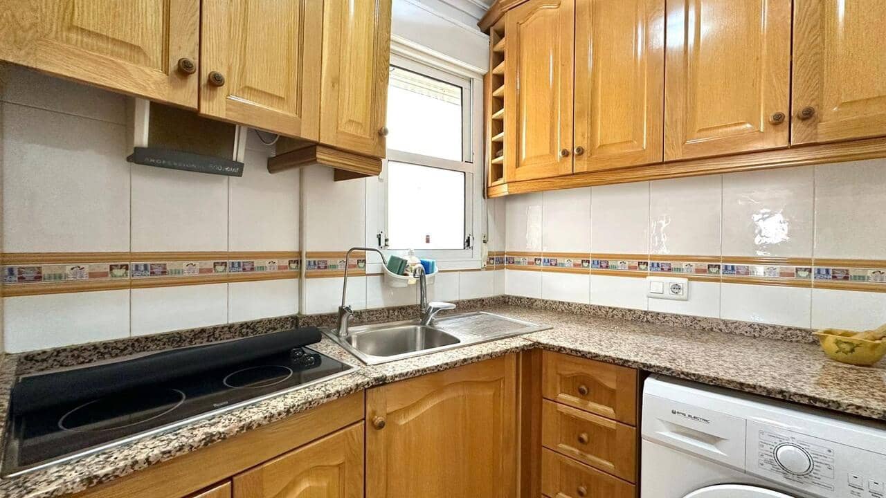 2 soveværelse Lejlighed til salg i Torrevieja med garage - € 139.900 (Ref: 9838208)