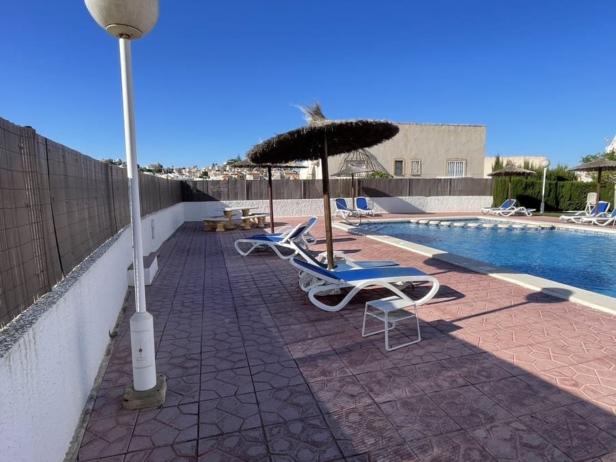 3 slaapkamer Halfvrijstaande villa te koop in Ciudad Quesada met zwembad garage - € 174.900 (Ref: 9838213)