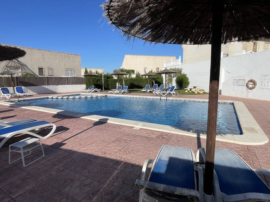 3 slaapkamer Halfvrijstaande villa te koop in Ciudad Quesada met zwembad garage - € 174.900 (Ref: 9838213)