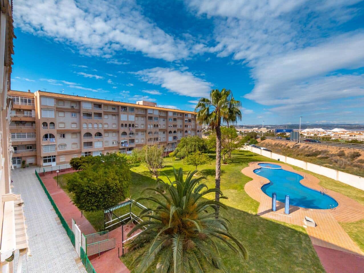 2 chambre Appartement à vendre à Torrevieja avec piscine - 149 000 € (Ref: 9838216)