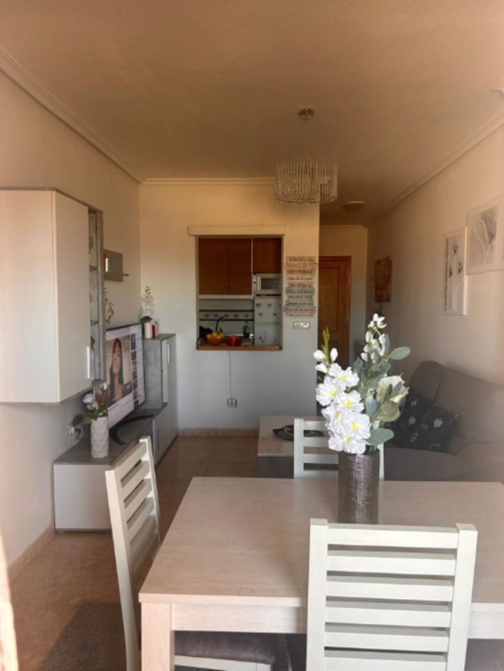 2 bedroom Apartment for sale in Torrevieja with pool - € 119,900 (Ref: 9838219)
