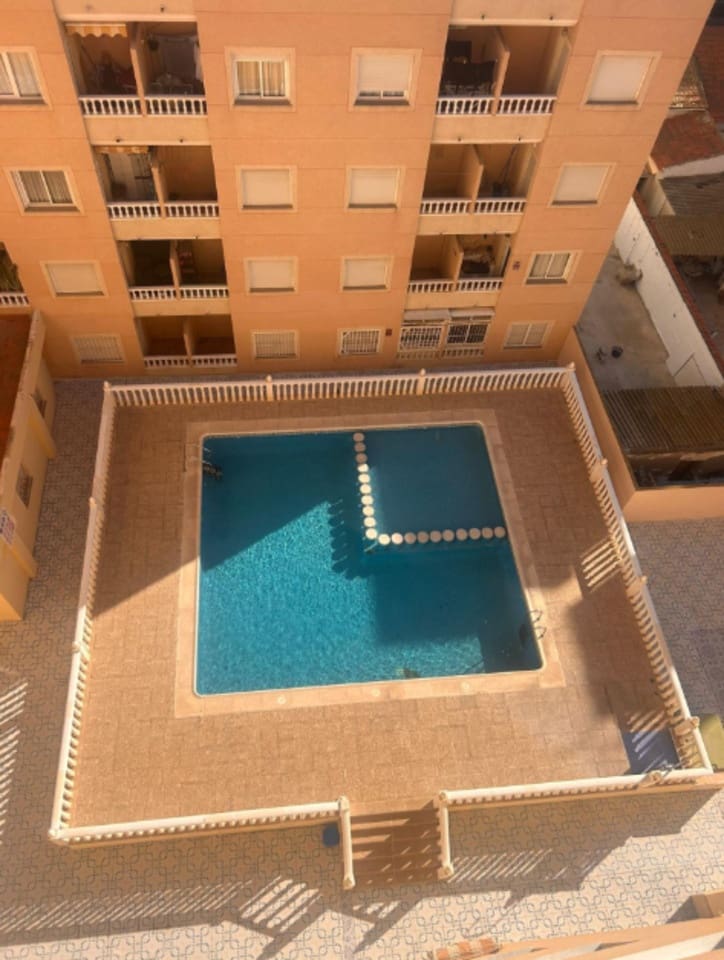 2 bedroom Apartment for sale in Torrevieja with pool - € 119,900 (Ref: 9838219)