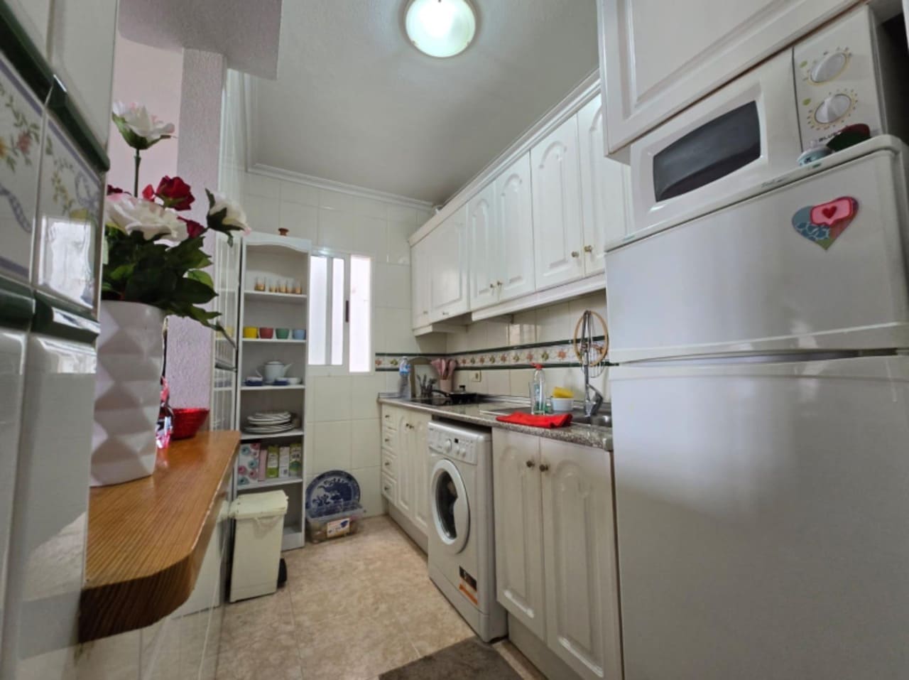 2 bedroom Apartment for sale in Torrevieja with pool - € 119,900 (Ref: 9838219)