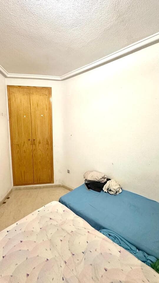 2 bedroom Apartment for sale in Torrevieja with pool garage - € 139,900 (Ref: 9838223)