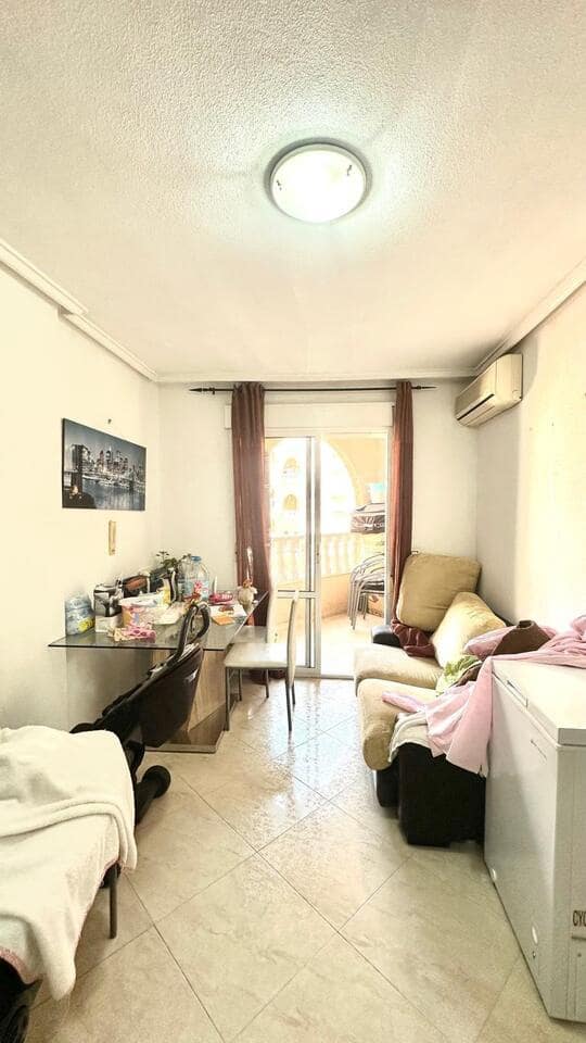 2 bedroom Apartment for sale in Torrevieja with pool garage - € 139,900 (Ref: 9838223)