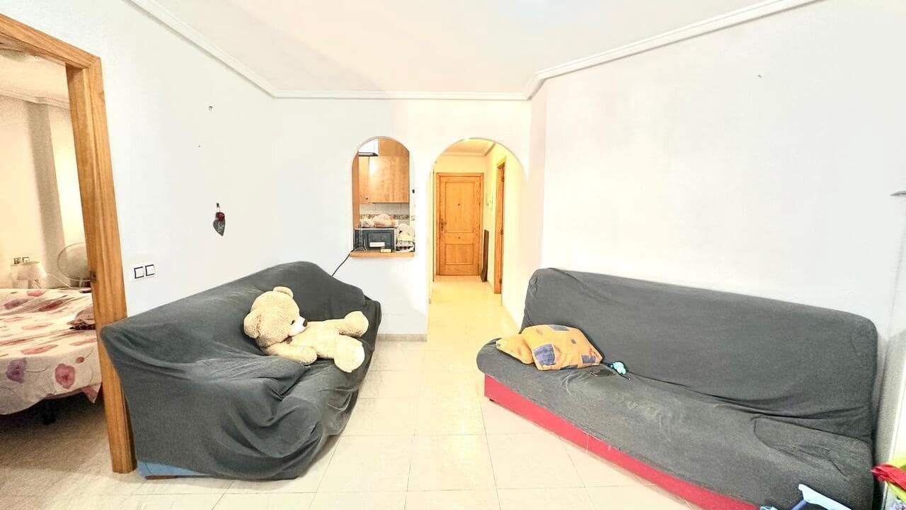 2 bedroom Apartment for sale in Torrevieja with pool garage - € 139,900 (Ref: 9838223)