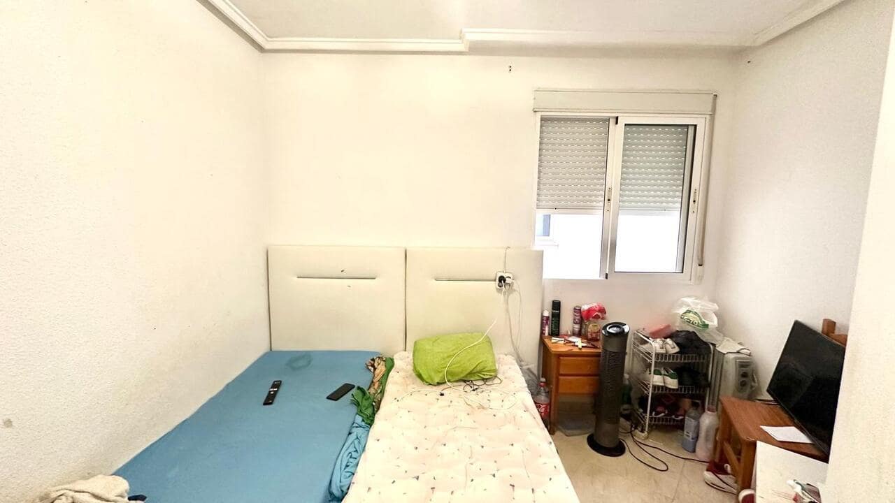 2 bedroom Apartment for sale in Torrevieja with pool garage - € 139,900 (Ref: 9838223)