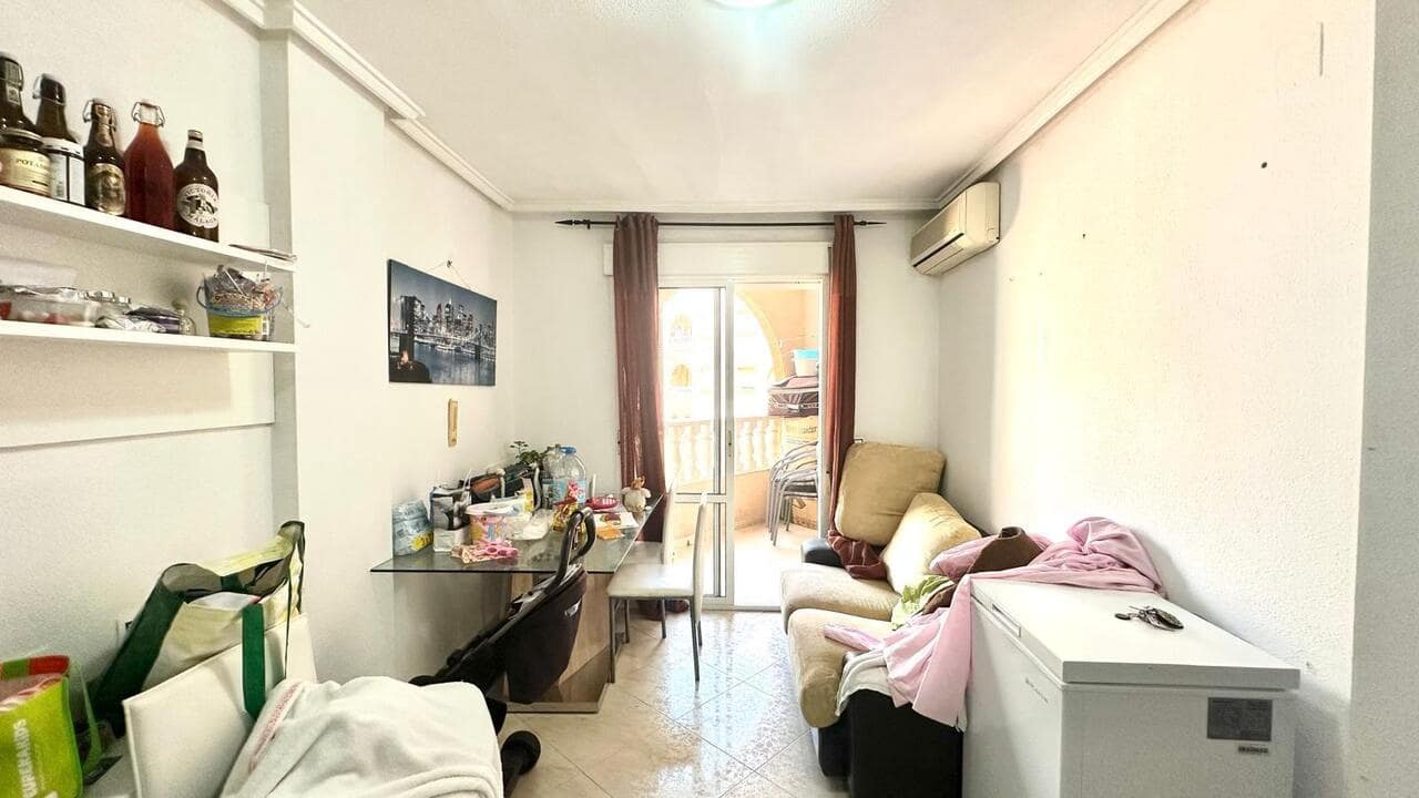 2 bedroom Apartment for sale in Torrevieja with pool garage - € 139,900 (Ref: 9838223)