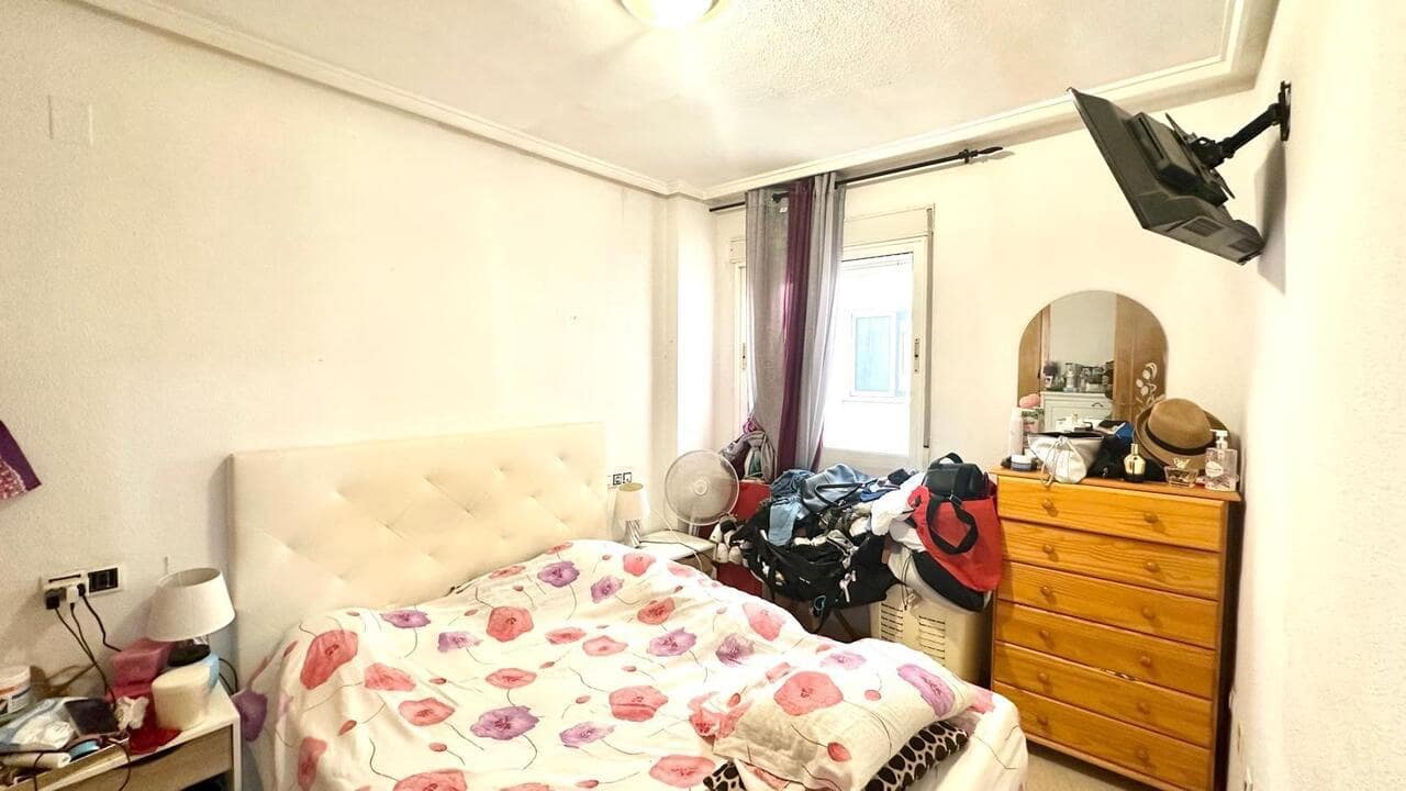 2 bedroom Apartment for sale in Torrevieja with pool garage - € 139,900 (Ref: 9838223)