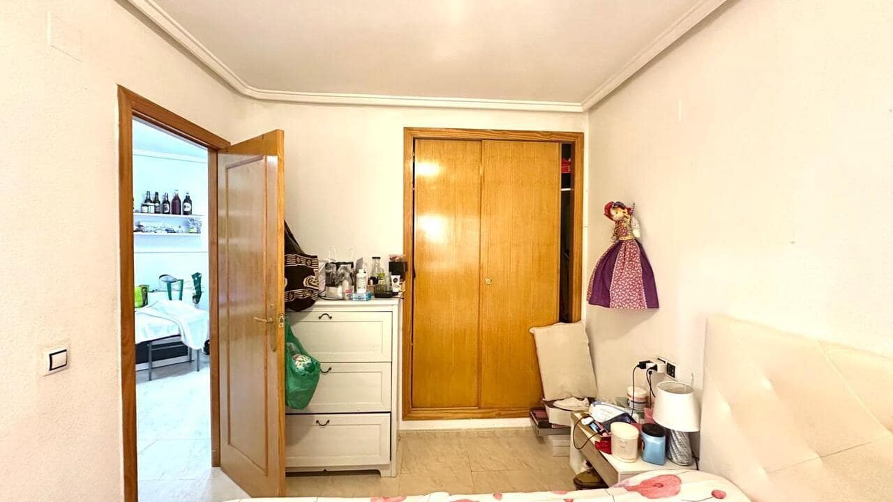 2 bedroom Apartment for sale in Torrevieja with pool garage - € 139,900 (Ref: 9838223)