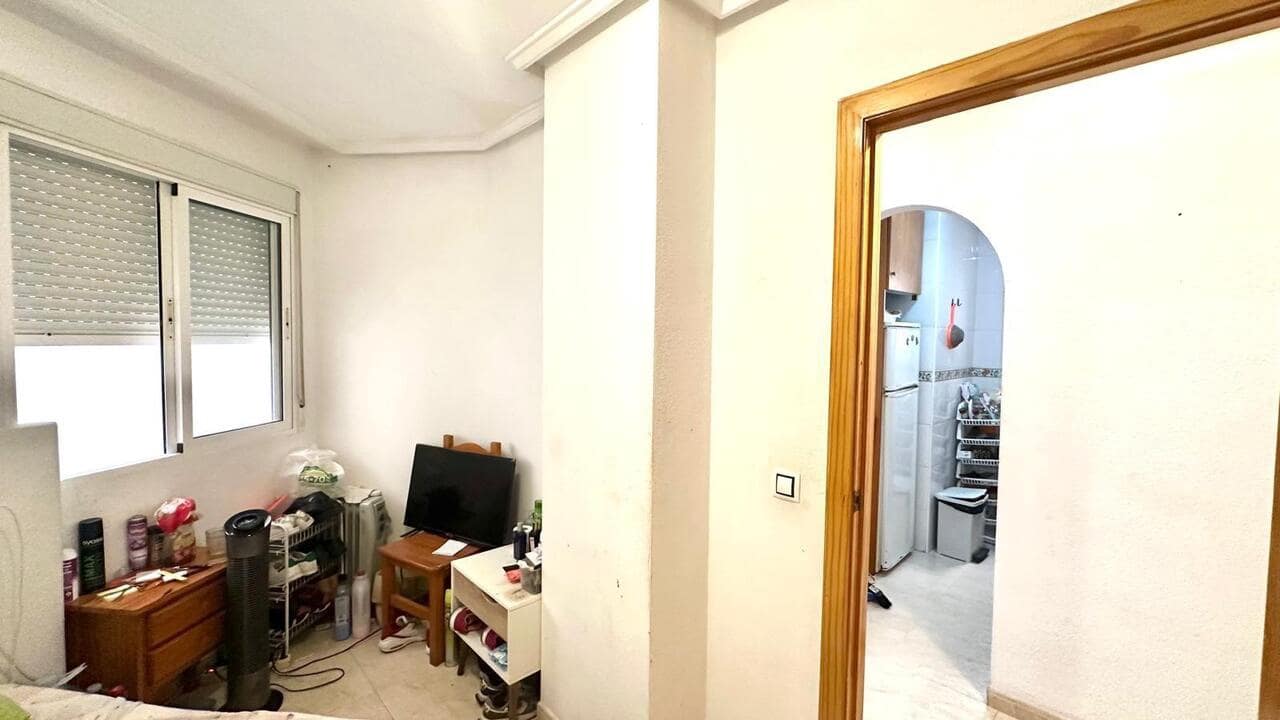2 bedroom Apartment for sale in Torrevieja with pool garage - € 139,900 (Ref: 9838223)
