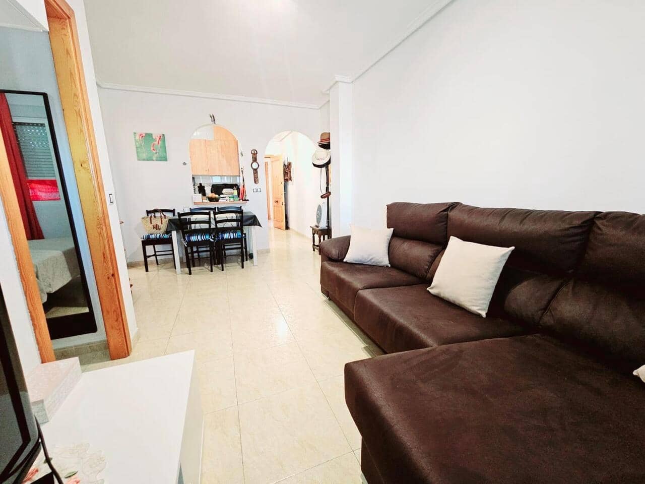 Apartamento de 2 habitaciones en Torrevieja en venta - 124.900 € (Ref: 9838226)