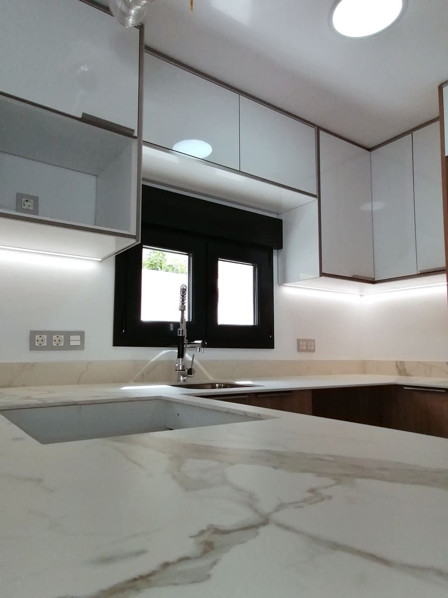 3 camera da letto Villa in vendita in Torrevieja con piscina garage - 660.000 € (Rif: 9838227)
