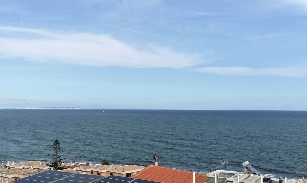 3 camera da letto Villa in vendita in Torrevieja con piscina garage - 660.000 € (Rif: 9838227)