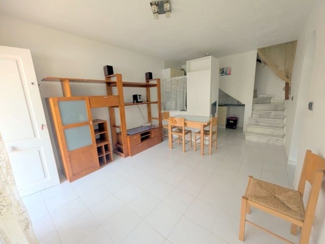 3 quarto Moradia Geminada para venda em Los Balcones com piscina - 168 900 € (Ref: 9838232)