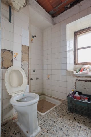 8 sypialnia Finka/Dom wiejski na sprzedaż w Miasto Lugo - 280 000 € (Ref: 10001046)