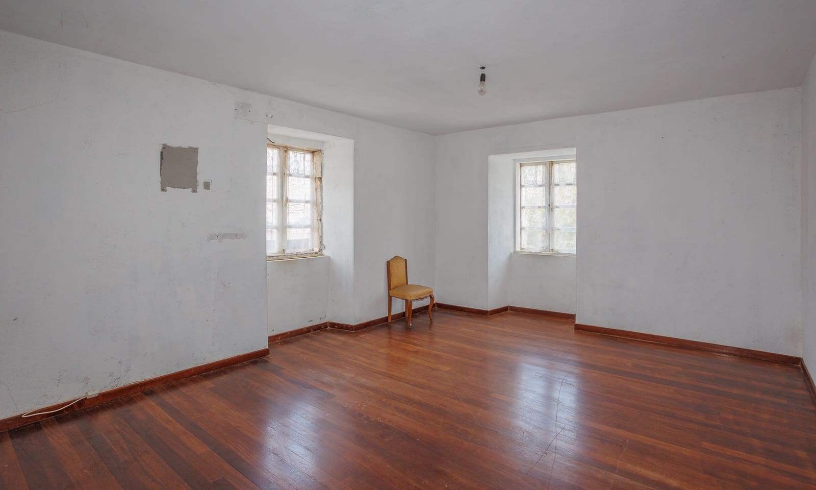 8 sypialnia Finka/Dom wiejski na sprzedaż w Miasto Lugo - 280 000 € (Ref: 10001046)