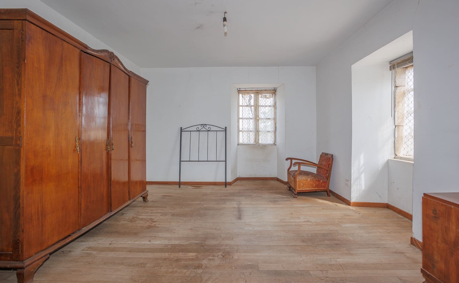 8 sypialnia Finka/Dom wiejski na sprzedaż w Miasto Lugo - 280 000 € (Ref: 10001046)