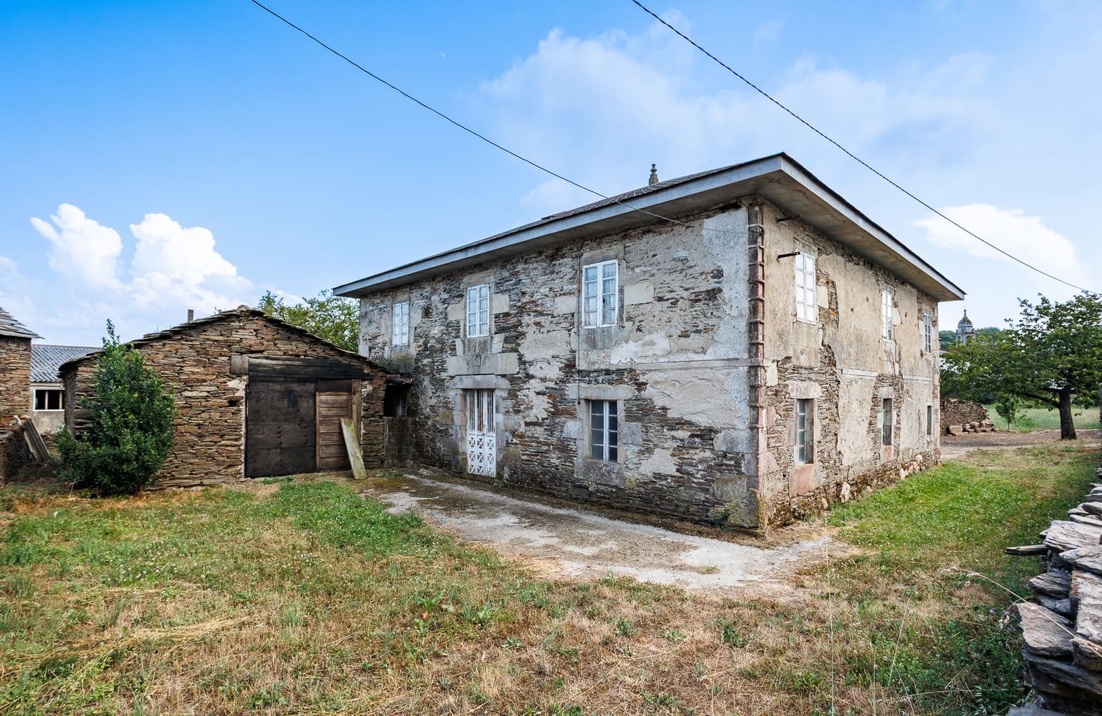 8 sypialnia Finka/Dom wiejski na sprzedaż w Miasto Lugo - 280 000 € (Ref: 10001046)