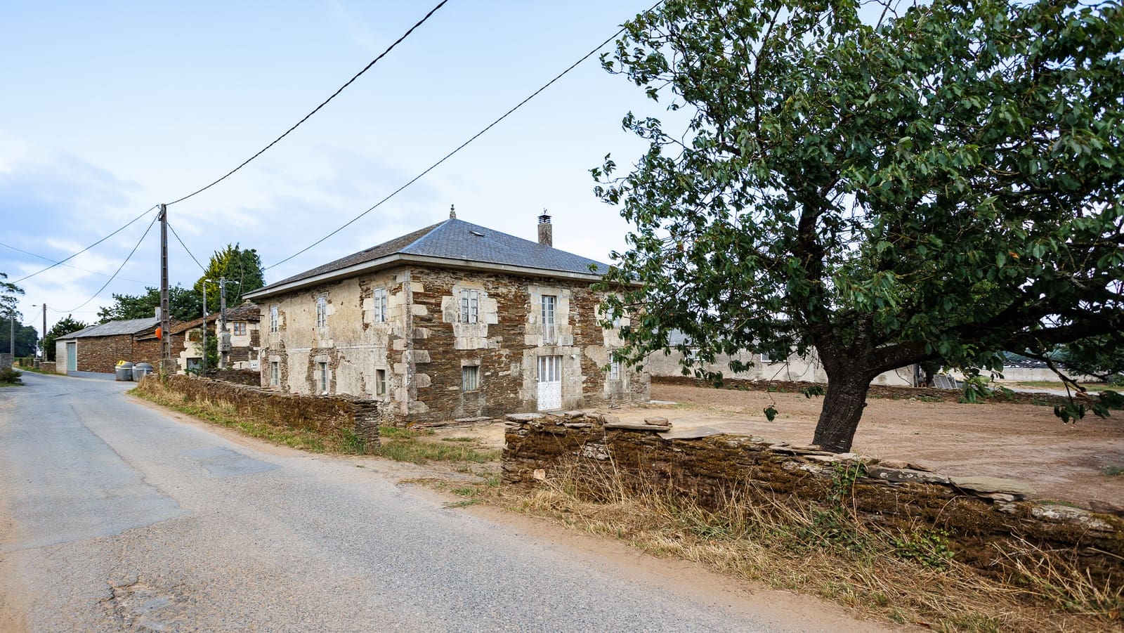 8 sypialnia Finka/Dom wiejski na sprzedaż w Miasto Lugo - 280 000 € (Ref: 10001046)