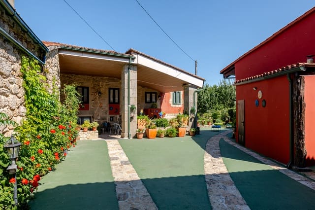 7 bedroom Business for sale in Silleda - € 390,000 (Ref: 10019689)