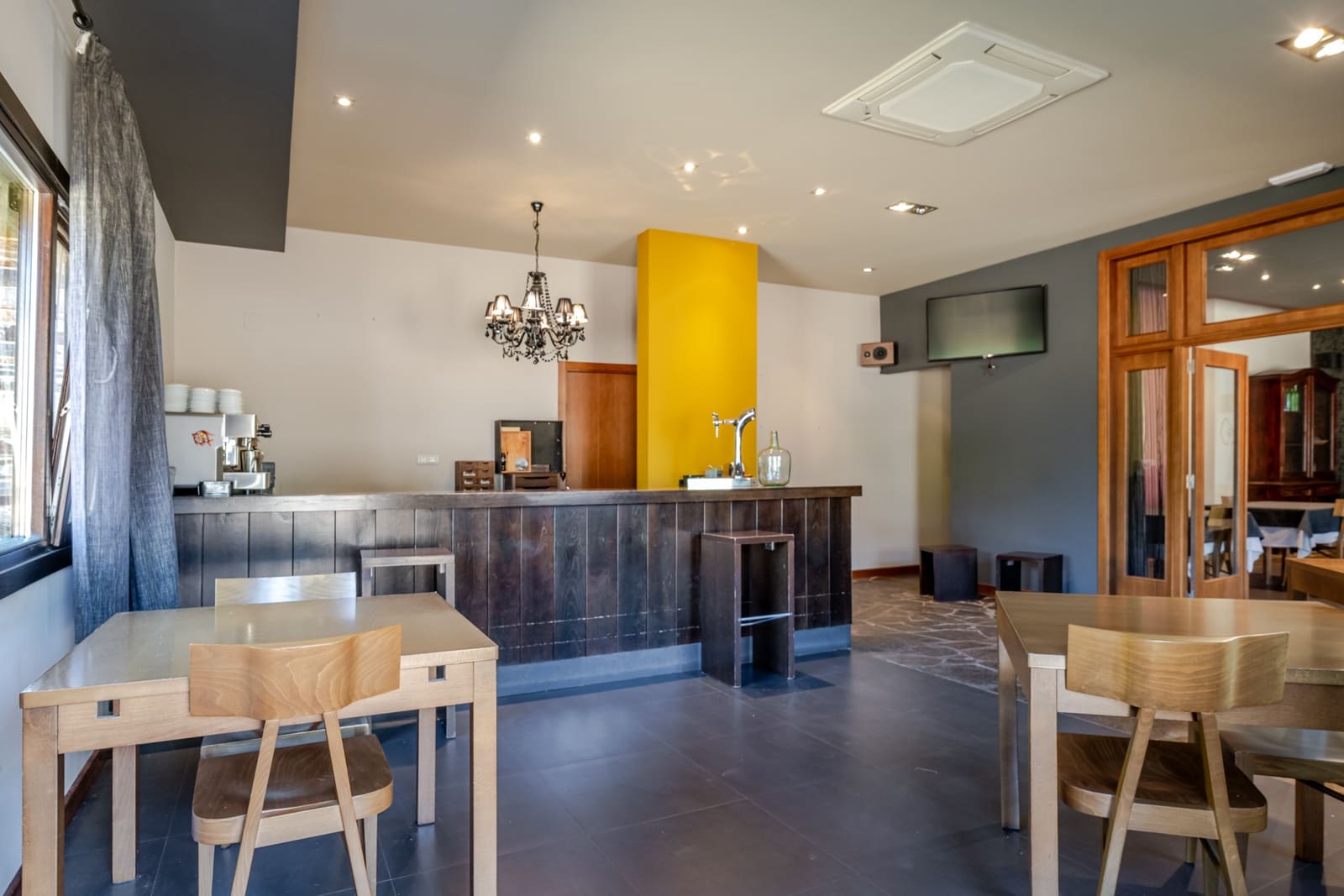 17 Zimmer Firma/Unternehmen zu verkaufen in Friol mit Garage - 690.000 € (Ref: 10032381)