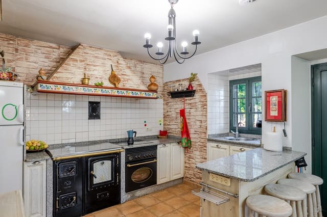 6 sypialnia Finka/Dom wiejski na sprzedaż w Covelo z garażem - 325 000 € (Ref: 10062301)