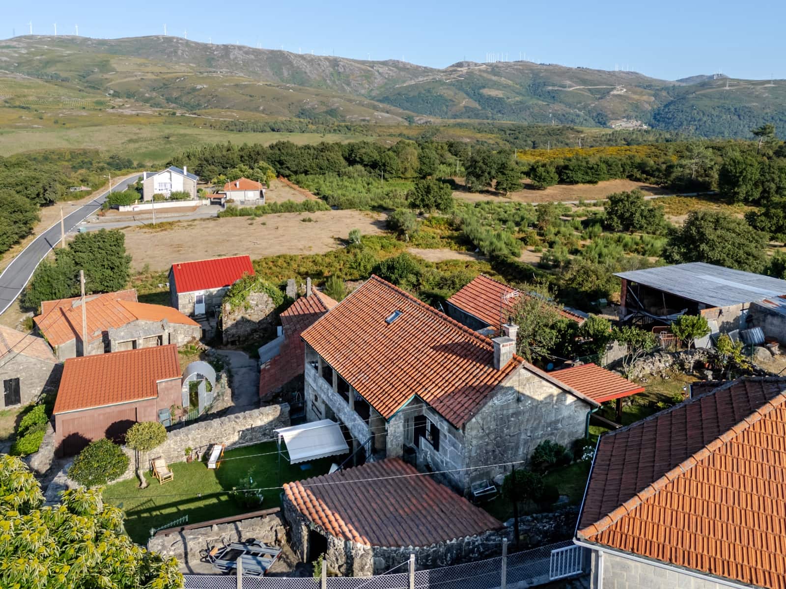 6 sypialnia Finka/Dom wiejski na sprzedaż w Covelo z garażem - 325 000 € (Ref: 10062301)