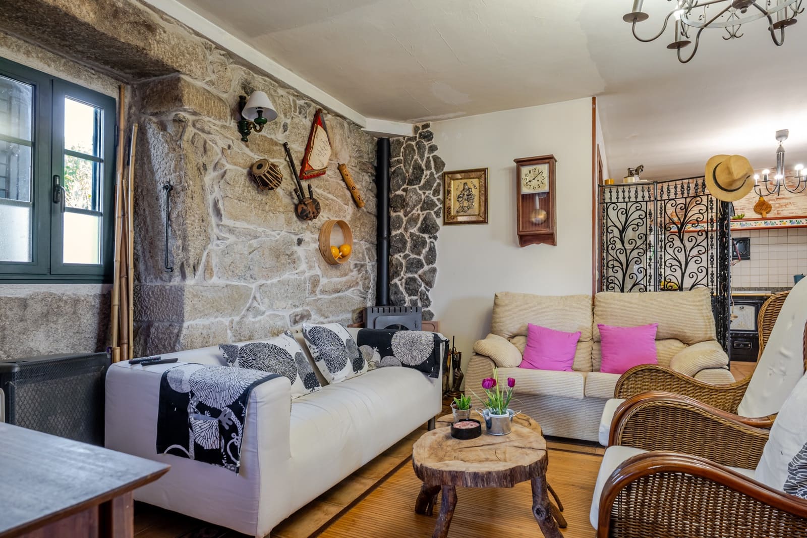 6 sypialnia Finka/Dom wiejski na sprzedaż w Covelo z garażem - 325 000 € (Ref: 10062301)