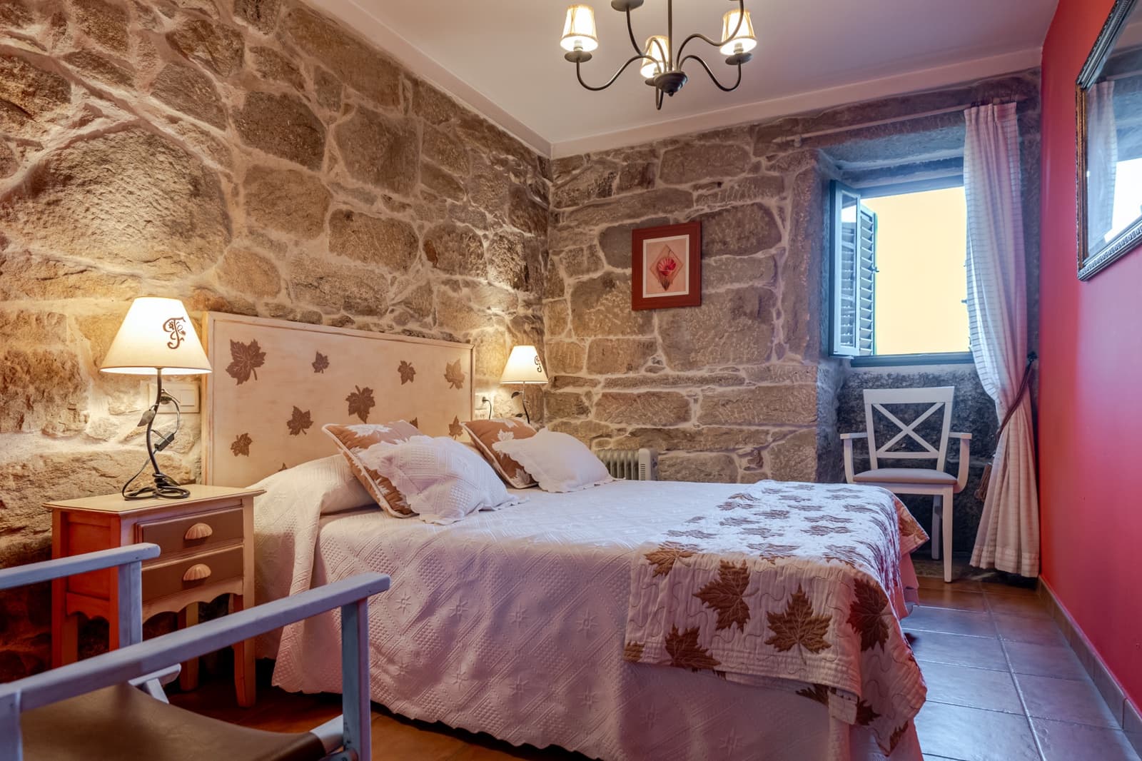 6 sypialnia Finka/Dom wiejski na sprzedaż w Covelo z garażem - 325 000 € (Ref: 10062301)