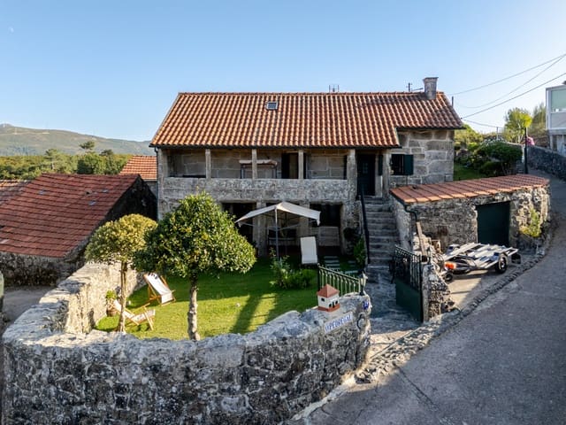 6 sypialnia Finka/Dom wiejski na sprzedaż w Covelo z garażem - 325 000 € (Ref: 10062301)