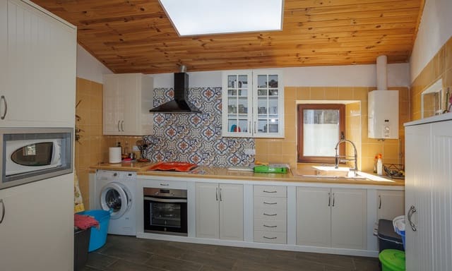 5 soverom Finca/Herregård til salgs i A Rúa - € 250 000 (Ref: 10172710)