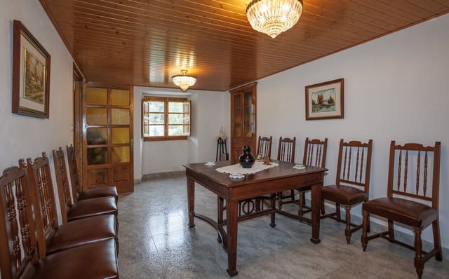 Finca/Casa Rural de 5 habitaciones en Begonte en venta con garaje - 599.000 € (Ref: 10185906)