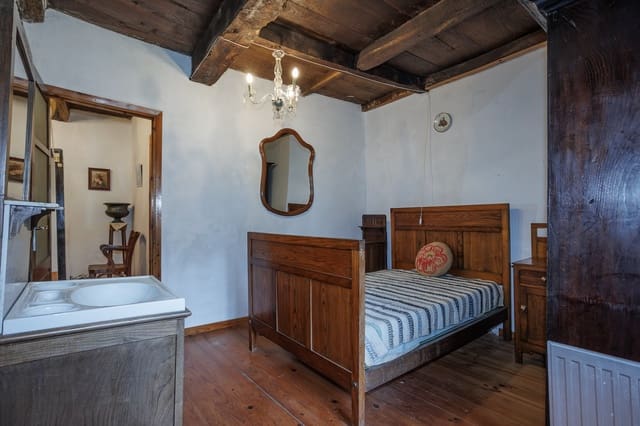Finca/Casa Rural de 5 habitaciones en Begonte en venta con garaje - 599.000 € (Ref: 10185906)