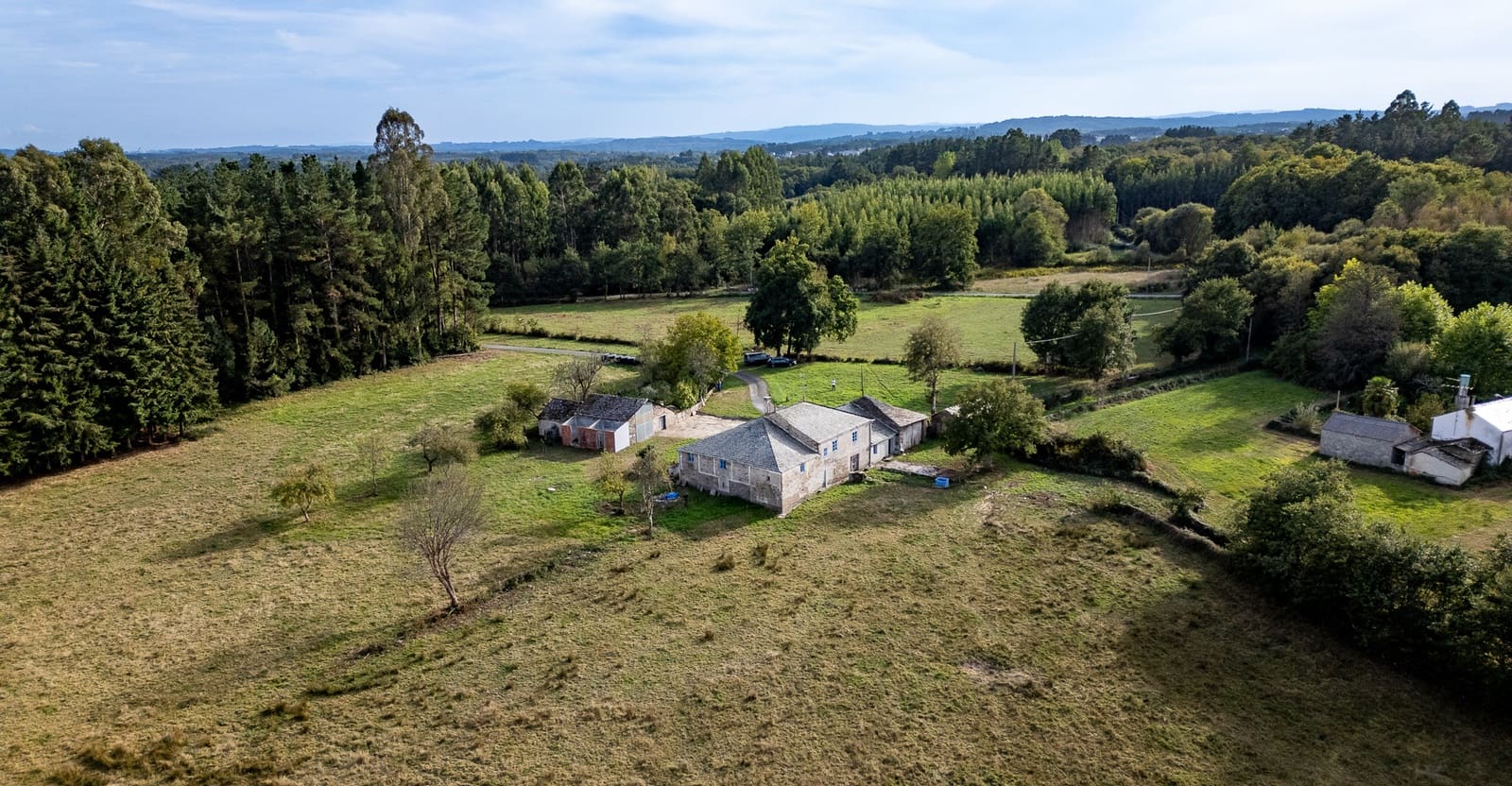 Finca/Casa Rural de 5 habitaciones en Begonte en venta con garaje - 599.000 € (Ref: 10185906)
