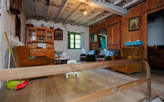 4 bedroom Finca/Country House for sale in Ourol - € 240,000 (Ref: 8449524)