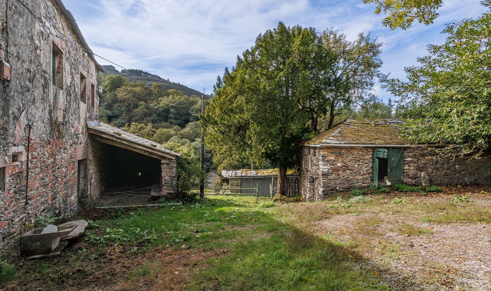 4 soveværelse Finca/Landehus til salg i Ourol - € 240.000 (Ref: 8449524)