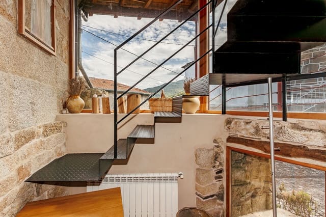 9 bedroom Business for sale in Nogueira de Ramuín - € 375,000 (Ref: 8449546)