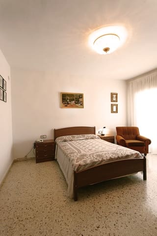 6 bedroom Finca/Country House for sale in Palacios del Sil - € 160,000 (Ref: 8449550)