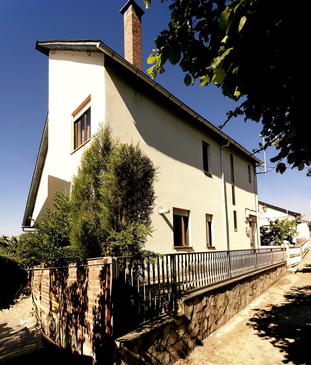 6 soveværelse Finca/Landehus til salg i Palacios del Sil - € 160.000 (Ref: 8449550)