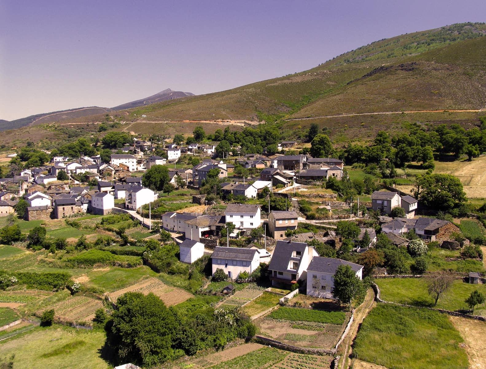 6 soveværelse Finca/Landehus til salg i Palacios del Sil - € 160.000 (Ref: 8449550)