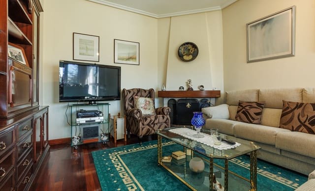 5 bedroom Finca/Country House for sale in Castro Caldelas - € 215,000 (Ref: 8449553)