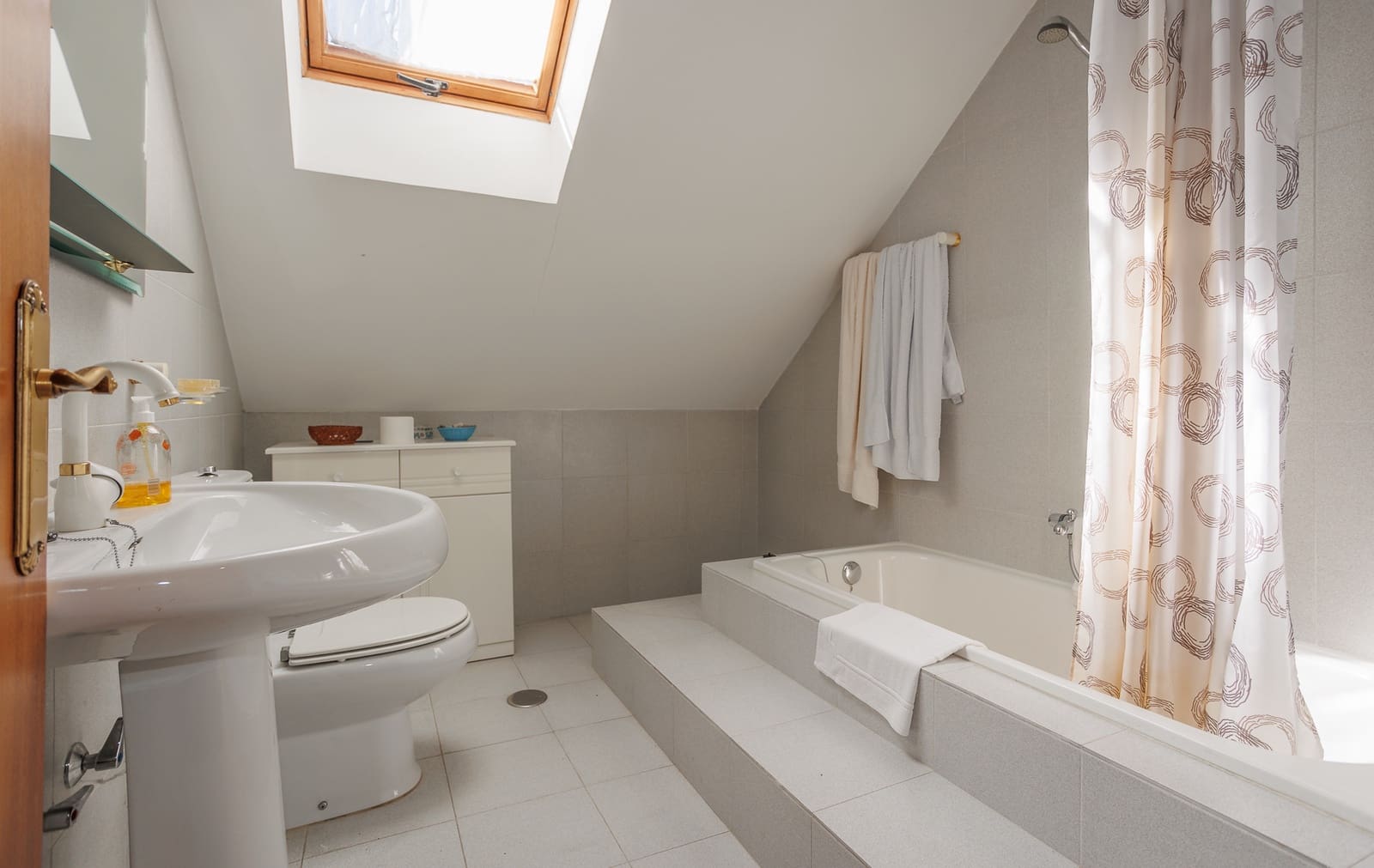 5 bedroom Finca/Country House for sale in Castro Caldelas - € 215,000 (Ref: 8449553)