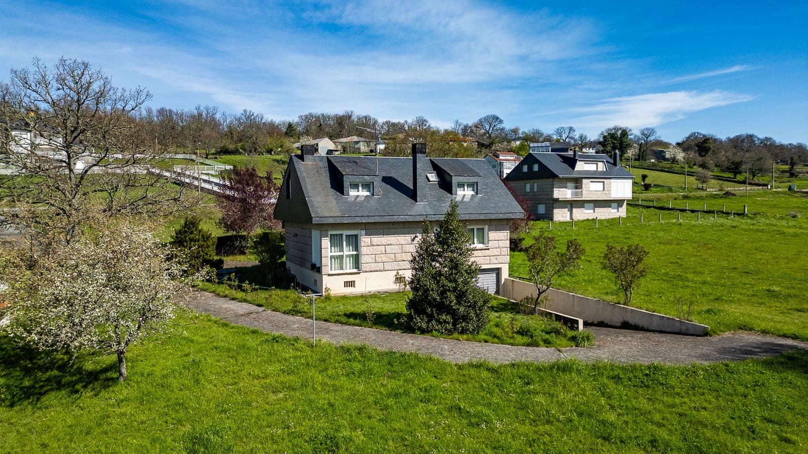 5 bedroom Finca/Country House for sale in Castro Caldelas - € 215,000 (Ref: 8449553)