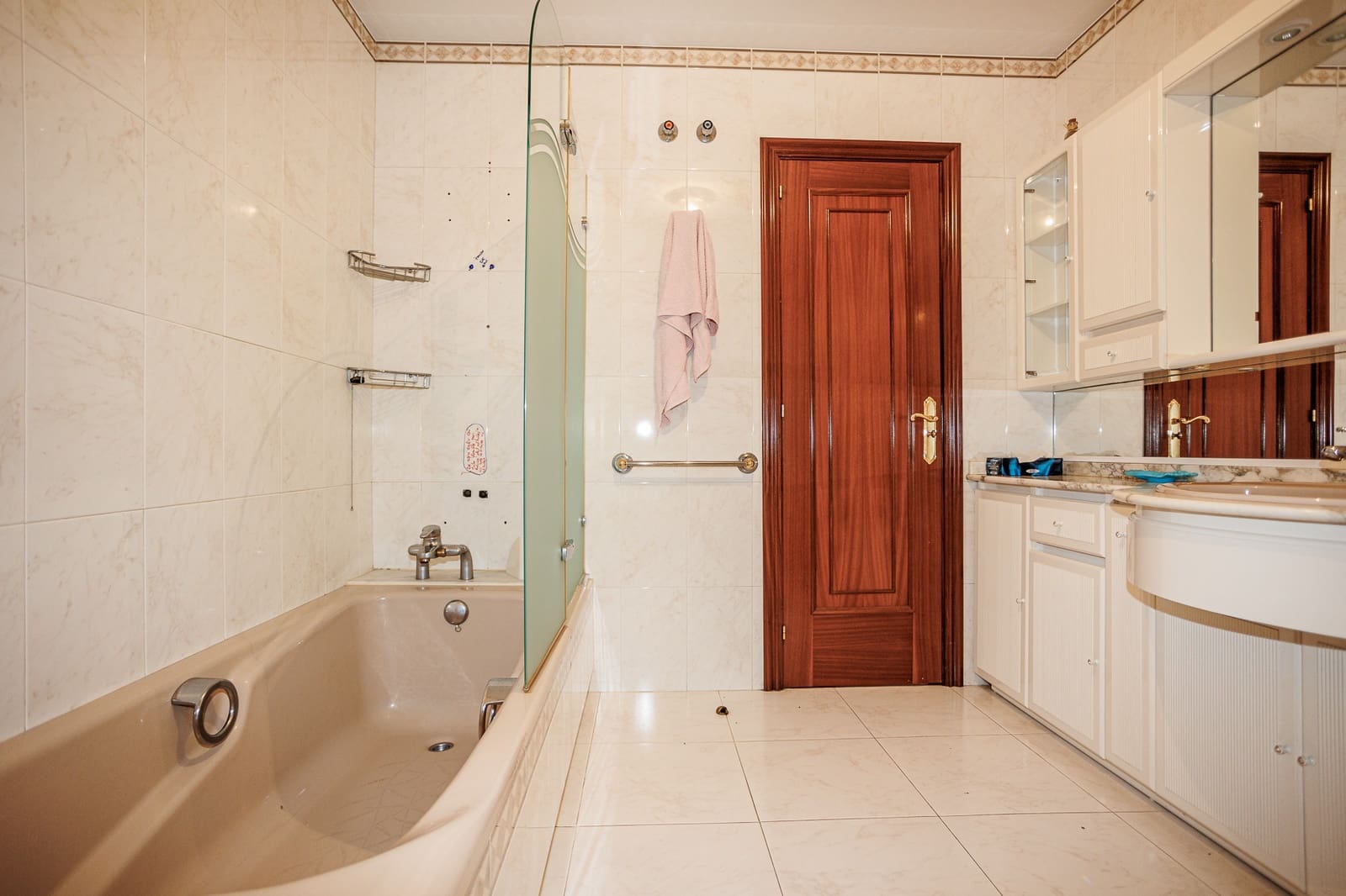 6 soveværelse Finca/Landehus til salg i Santiago de Compostela med swimmingpool garage - € 899.000 (Ref: 8449555)