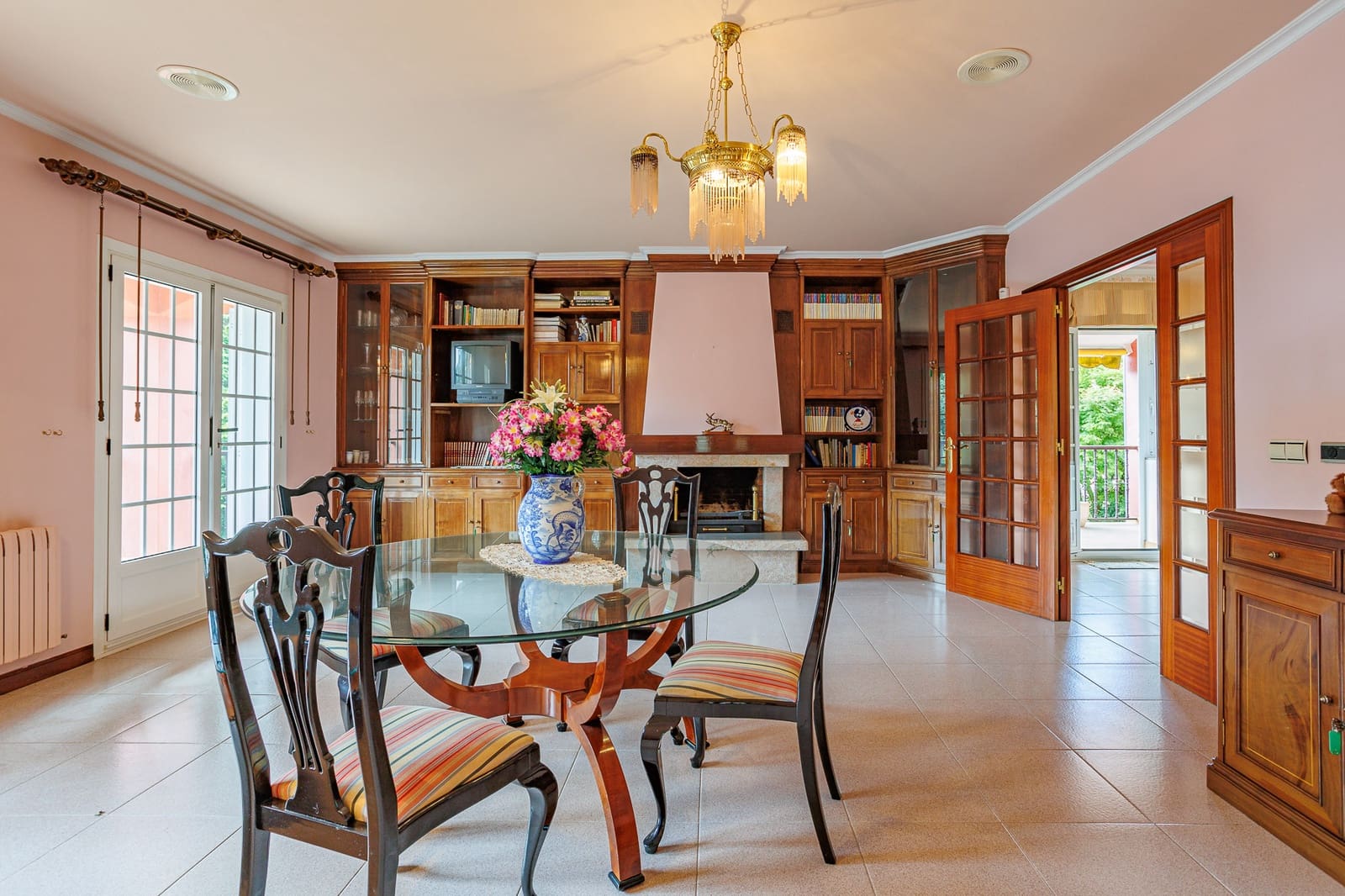 6 soveværelse Finca/Landehus til salg i Santiago de Compostela med swimmingpool garage - € 899.000 (Ref: 8449555)