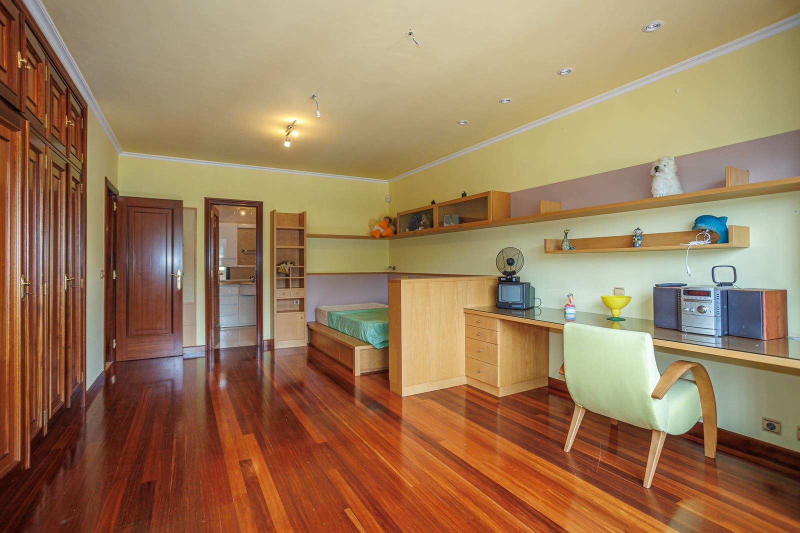 6 soveværelse Finca/Landehus til salg i Santiago de Compostela med swimmingpool garage - € 899.000 (Ref: 8449555)