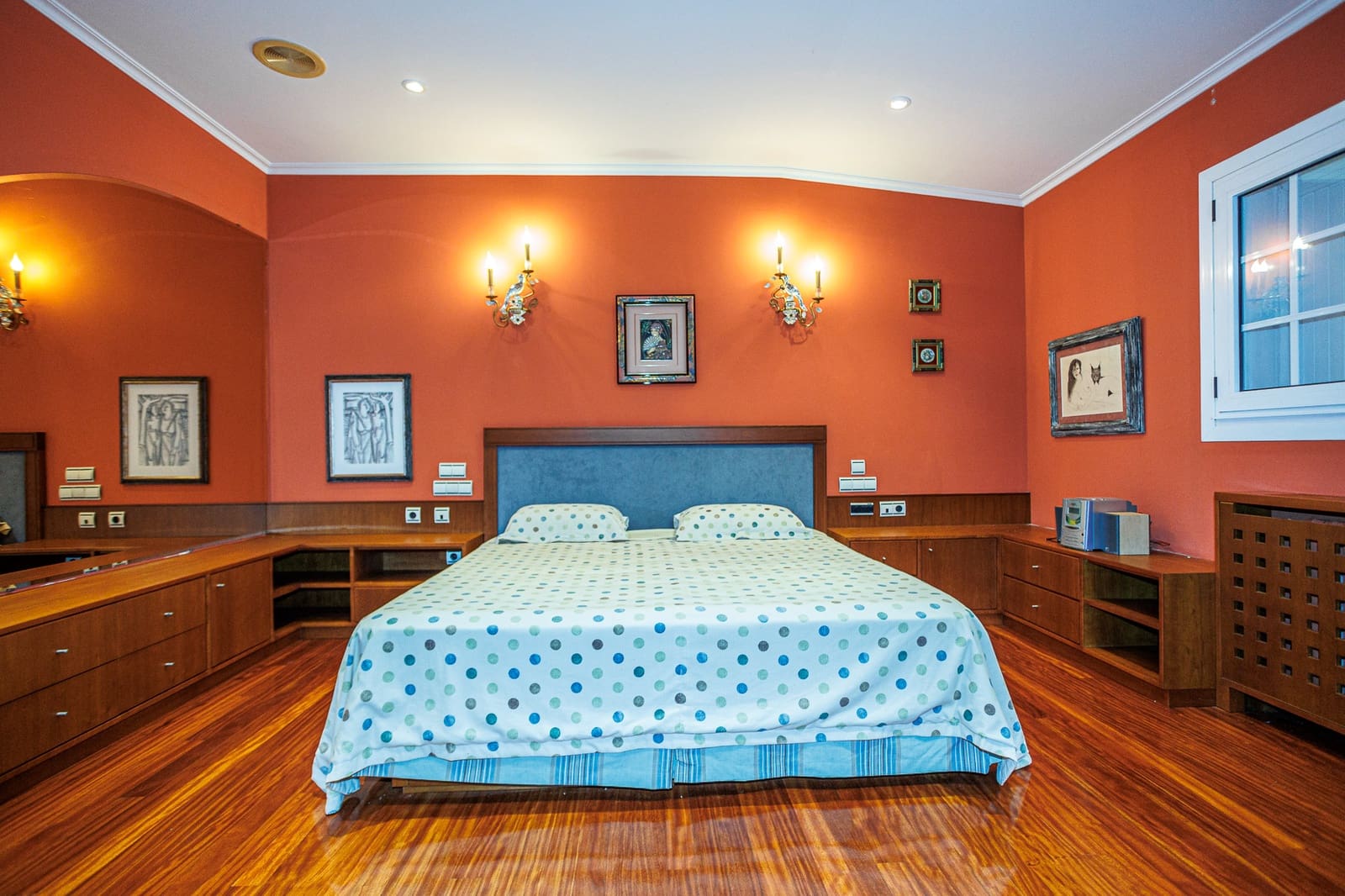 6 soveværelse Finca/Landehus til salg i Santiago de Compostela med swimmingpool garage - € 899.000 (Ref: 8449555)