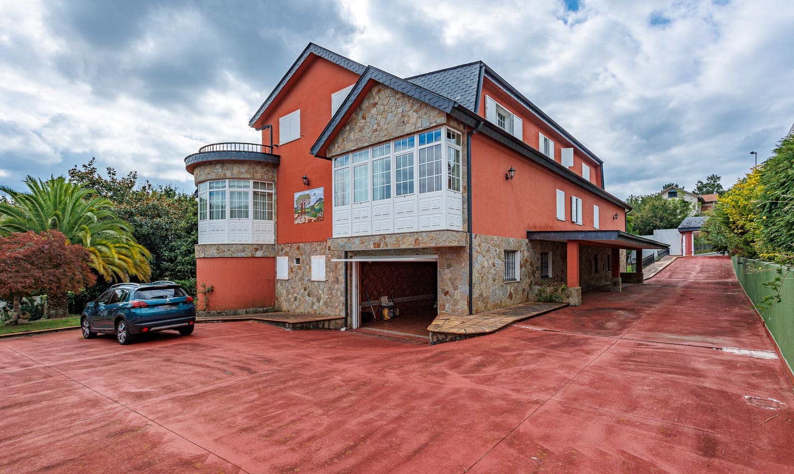 6 soveværelse Finca/Landehus til salg i Santiago de Compostela med swimmingpool garage - € 899.000 (Ref: 8449555)
